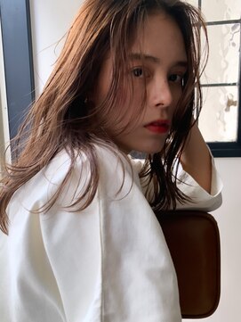 フランチェスカ(Francesca) 外国人風レイヤー/20代30代40代/アースカラー/ニュアンスカラー