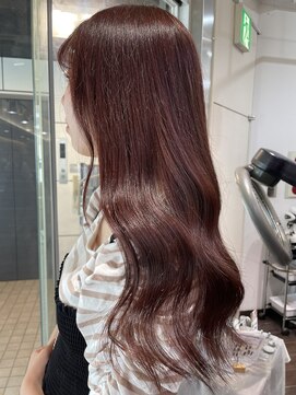 ヘアーアンドメイク ビス(HAIR&MAKE bis) ワンカラーでできるだけレッドに！【加藤沙久楽】