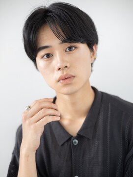 トニーアンドガイ メン 与野駅前店(TONI&GUY MEN) センターパートで小顔に！ネイビーブラック束感マッシュc与野