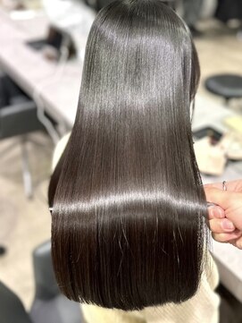 キュア 表参道(CURE) 黒髪/グレージュカラー/ココアベージュ/ヘルシーロング/表参道