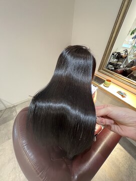 ベルラ(BeLuRA) 【美髪エステ】鏡面のような艶髪に♪