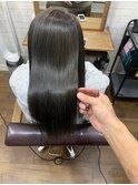 髪質改善ダークアッシュ_艶髪レイヤーカットロング_93