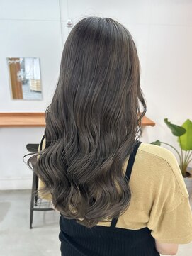 オー(OOO) ラベンダーグレージュ