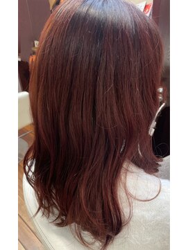 サラ 徳山店(SARA) 春に向けてのベリーピンクカラー