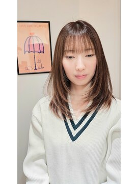 エミー(aimee) 顔周りレイヤー×シャギーカット