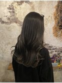 透明感オリーブグレージュ