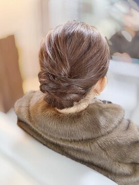 アイビー 新宿(IVY) シニヨン