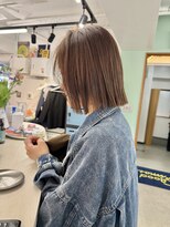 ヒビヲ 天神警固(HIBIO)&nbsp;ショートボブ切りっぱなしボブタッセルボブブリーチダブルカラー