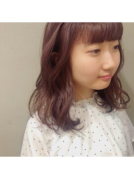 アルマヘアー(Alma hair by murasaki) ガーリーで可愛いピンクカラー