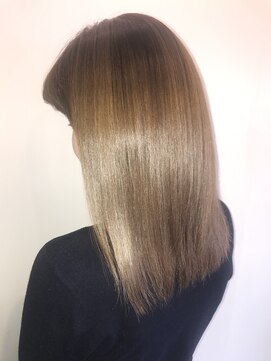 アールサロン アオヤマ(Rr SALON AOYAMA) プラチナミネコラカラー