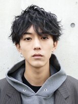 フィフス(fifth)&nbsp;フェザーマッシュツイストパーマソフトツーブロックコンマヘア