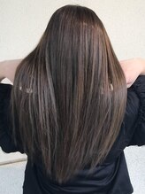 ロカ バイ ティアトロ ヘア サロン(ROCA by teatro hair salon)