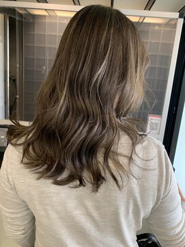 ラパンセヴェール(LA PENSEE VERT) 【LA PENSEE カホ】大人ハイライトカラー