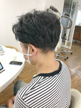 ヘッズ 本八幡店(HEADS) MEN'S HAIR センターパート ツイストスパイラル コンマヘア