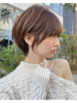 ロンド ジュルード 名古屋(Lond jeloud) 大人耳掛けショートボブ