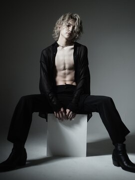 アウル 心斎橋(owl) ロングウルフ×波巻き×ツイストスパイラル×シルバーベージュ