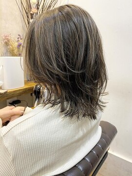 エルア 辻堂(LR.) 大人ハイライト/シークレットハイライト/抜け感ベージュショート