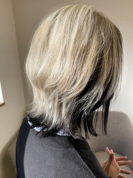 リール ヘアーアンドカンパニー(Rire Hair&Co.) ホワイトカラー/ベージュ/アンブレラカラー/ウルフ