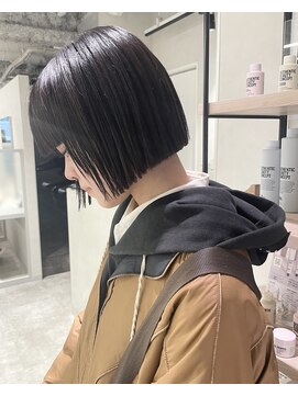 キートス(Kiitos) ぱつっとボブ黒髪ボブ