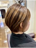 大人ショート×ハイライトカラー
