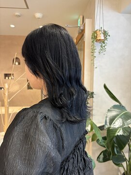 ユッカ 梅田(YUCCA) 【 YUCCA 】大人可愛い/ブルーブラック