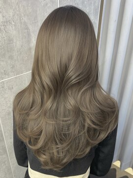 アマトウキョウスマートサロン(AMA TOKYO×Smart Salon) ヘーゼルベージュ ブリーチなし レイヤーカット 海外風