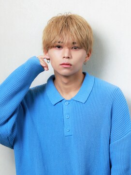 ララルーモ 渋谷公園通り店(LaLarOomo) ホワイトブロンドカラー×無造作シースルーバング