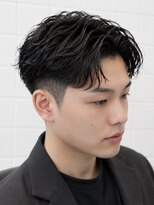 ゼロスバーバー(0's BARBER SHOP) メンズパーマ/メンズカット/フェザー/ツーブロック/アップバング