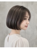 ソッカ(socca)&nbsp;切りっぱなし前下がりミニボブ