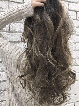 ラックスビー ユナイテッド 神戸三宮いくたロード店(LUXBE UNITED) 外国人風カラーグラデーション【LUXBE 神戸三宮いくたロード店】