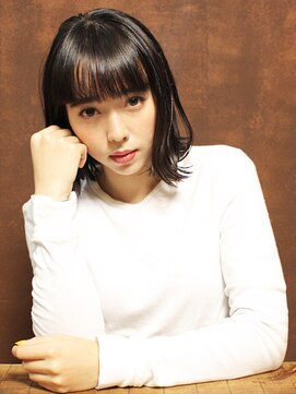 シアンデルカ(CYANDELUCCA) 黒髪セミウェットボブ