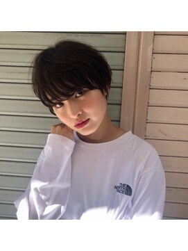 リラ バイ クオーレ(LIRA by CUORE) ハンサムショート