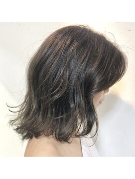 ペネロープ(Penelope) ミディアム/外ハネ 担当 夕島