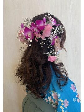 ヘアー デザイナーズ サロン アヴァンセ(HAIR DESIGNER'S SALON AVANCE) セット＋袴着付け