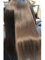 アトリエ タキ(atelier.taki)&nbsp;☆友寄指名・phストレートx似合わせ小顔カット☆