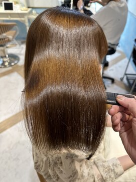 ロンドルーチェ 心斎橋(Lond luce) ダークアッシュ/ミディアムレイヤーカット［髪質改善/縮毛矯正］