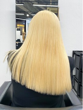 キラ 原宿(KILLA) グレーベージュ_レイヤーロング_ケラチントリートメント髪質改善