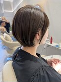 30代40代50代◎丸み耳掛け前下がりショートボブ  海老名