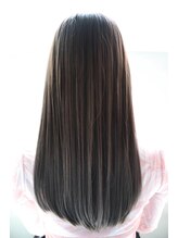 Lu’ce coco blancの縮毛矯正…自然な仕上がりとダメージレスを追及