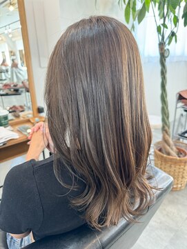 ルヴェルヘアー(Revel hair) シフォンベージュ×くびれ巻き