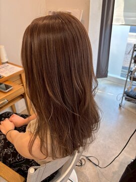 ビレア 尾張旭店(BELEA) レイヤーカット、透明感カラー、トップふんわりロング