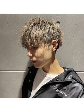 レム 泉中央店(L.E.M) 無造作マッシュ×ハイトーン