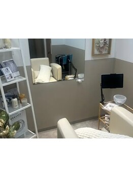 【個室サロン】周りを気にせず本音で相談。髪の悩みに徹底的に寄り添うプライベート空間で美髪へ