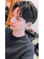 エミュ 表参道 青山(emu)&nbsp;センターパートフェザーパーマ30代40代５０代白髪ぼかし表参道