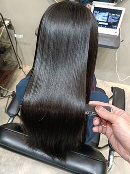 hairmake_cor【ヘアメイク コル】【5月上旬OPEN(予定)】の写真/髪質改善縮毛矯正で“素髪以上”の艶を実現。髪の悩みを丁寧に解消しながら、似合う髪型をしっかりご提案◎