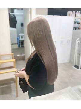 チェレ ブラン 堺東店(Chere brun) ミルクティーグレージュ×ブリーチカラー×艶髪ストレート