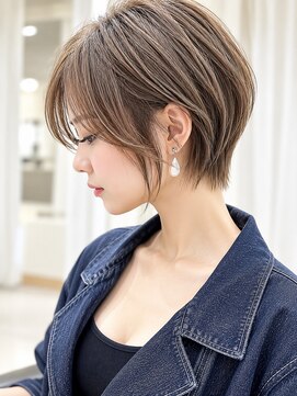 シヨン(ciyon.) 丸みショート/ショートボブ/透明感ベージュ/顔まわりカット