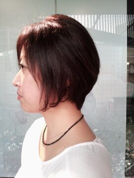 アロウズ (arouse) 前下がりショート