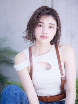 ケイト(kate) kate大宮 シアーベージュ×外ハネショート