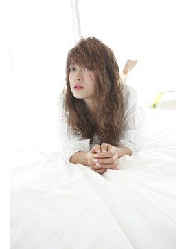 エミュー 上大岡店(emue) イメチェン/ホワイトブロンド/外ハネボブ/美髪/上大岡